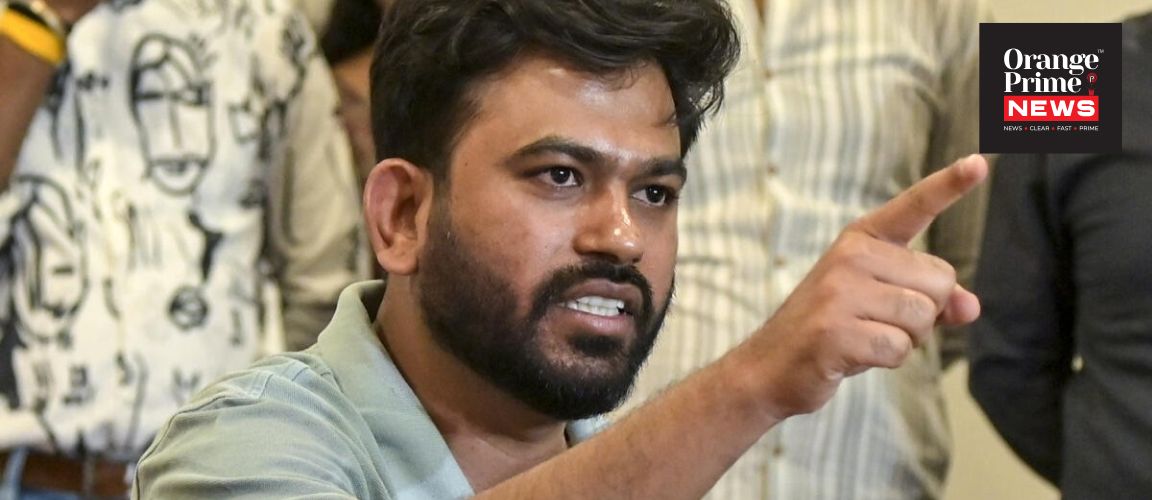 যন্তর মন্তরে ফের ককরোচ জনতা পার্টির বিক্ষোভ, ধর্মেন্দ্র প্রধানের পদত্যাগে অনড় অভিজিৎ, পুলিশের সঙ্গে বচসা