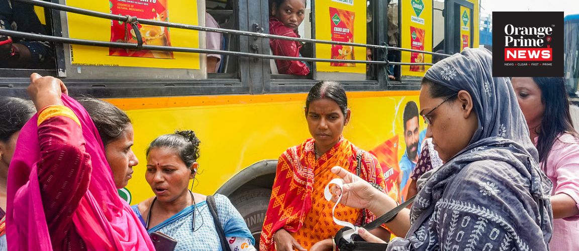 সরকারি বাসে বিনামূল্যে যাতায়াতের জন্য আসছে ‘পিংক কার্ড’, অনলাইন ও অফলাইনে আবেদন করবেন যেভাবে