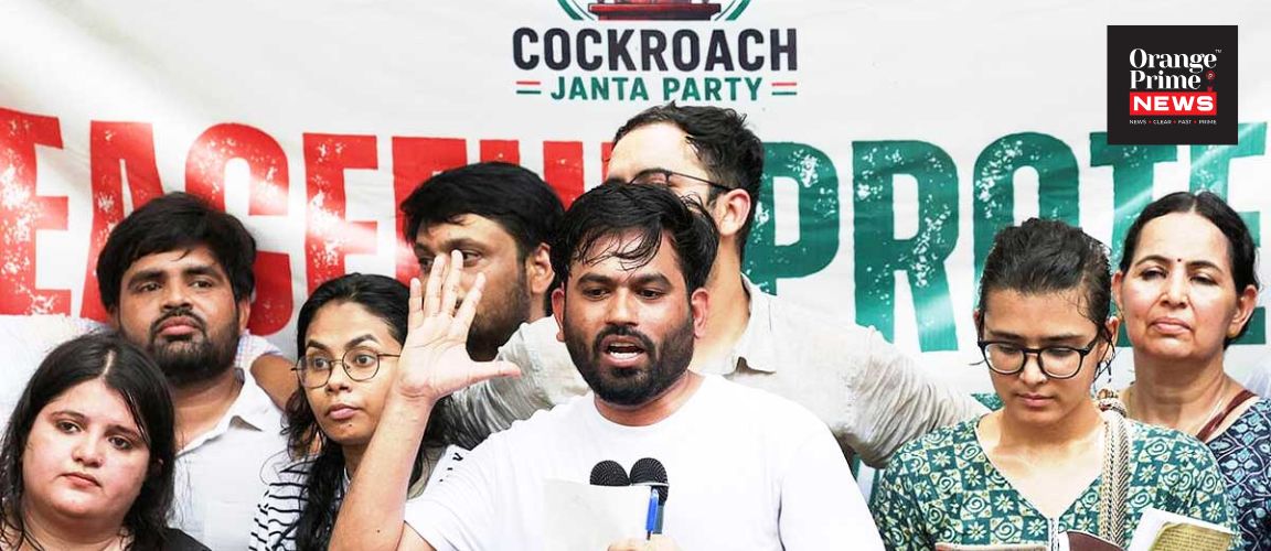 বাবার টাকায় নয়, স্কলারশিপেই আমেরিকায় পড়াশোনা! আরটিআই প্রশ্নের জবাব দিয়ে নথি প্রকাশ ‘ককরোচ’ দীপকের