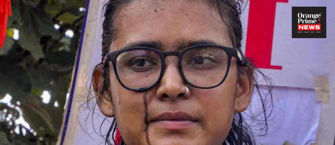 রাঁচির ছাত্র আন্দোলনে আইসা নেত্রীকে লক্ষ্য করে কালি, ‘আজাদি স্লোগান চলবে না’ বার্তা ঘিরে উত্তেজনা